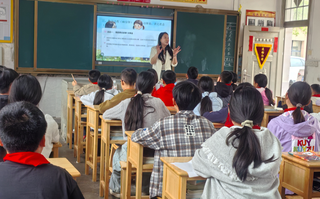 祁阳市留守儿童绘本心理成长课程走进潘市中心小学