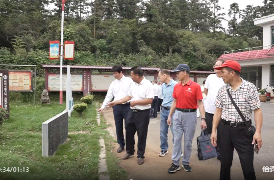 祁阳市诗词协会走进五塘冲村开展走基层采风活动