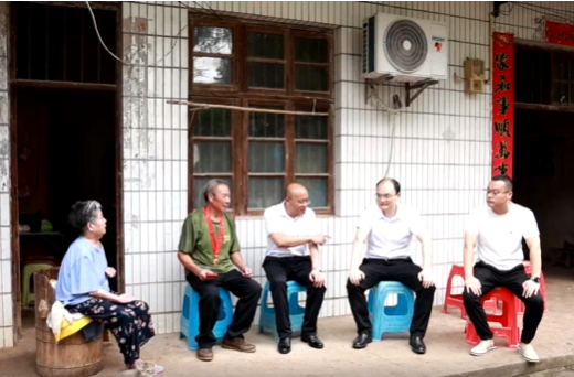 欧阳能上开展 “七一” 专题党课并走访慰问党员