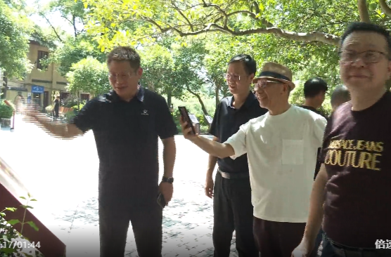 （天南地北祁阳人）祁阳“双绝”艺术家张志君返乡踏访“重华楼”