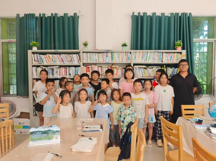 祁阳梅溪镇大伍村护苗书屋暑期公益班开班