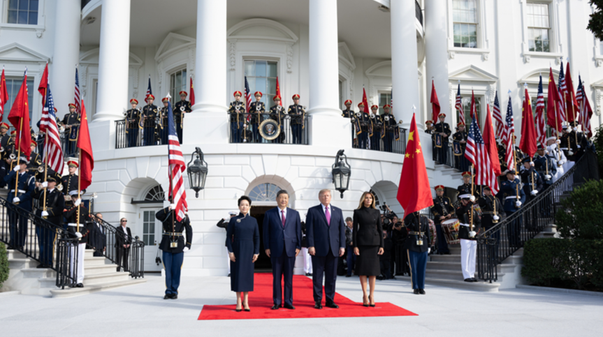 习近平出席美国总统特朗普在白宫举行的欢迎仪式