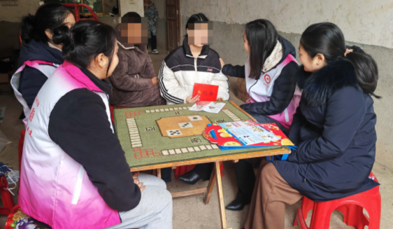 （文明新风在祁阳）祁阳市妇联开展“真情暖童心，关爱伴成长”走访慰问活动