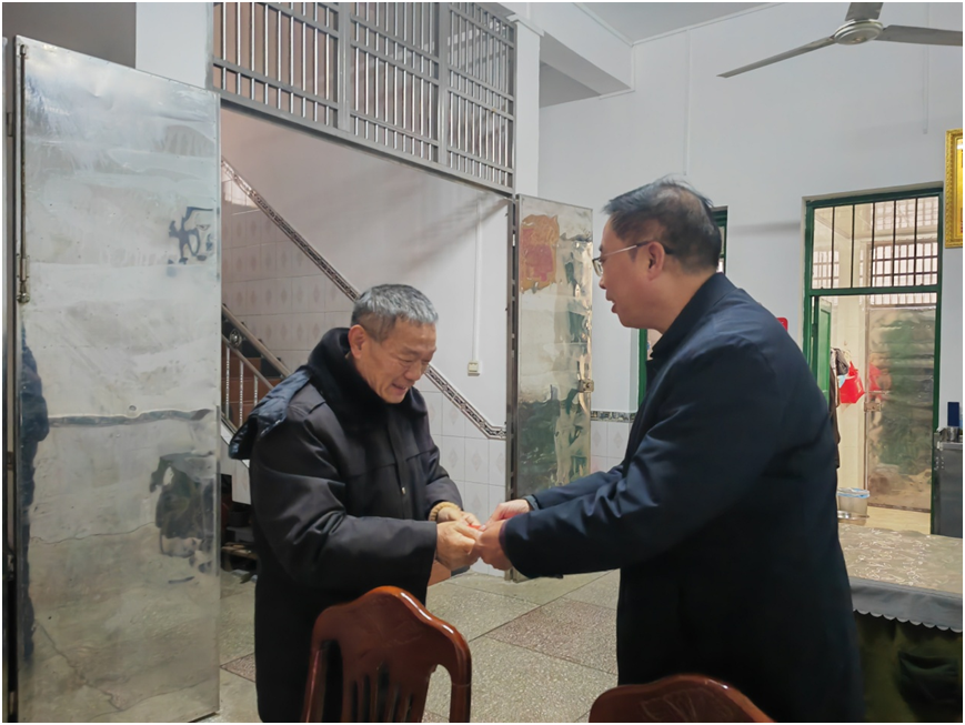 新春慰问送祝福 浓浓关怀暖人心
