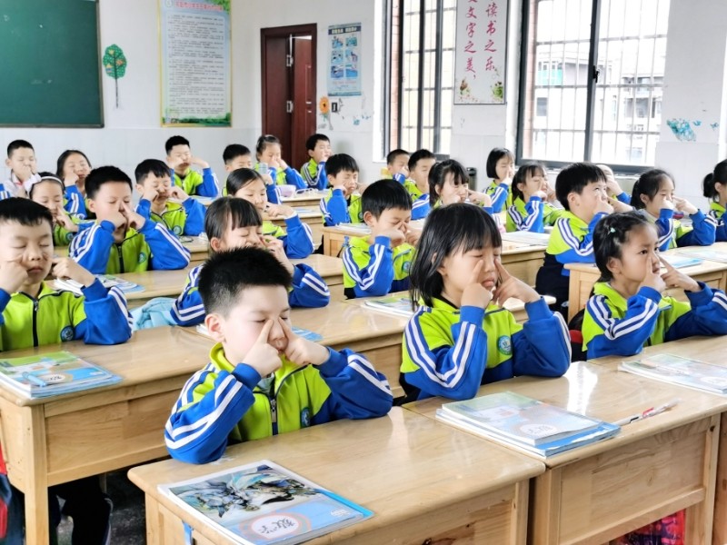 祁阳市教育局：守护学生“睛”彩“视”界
