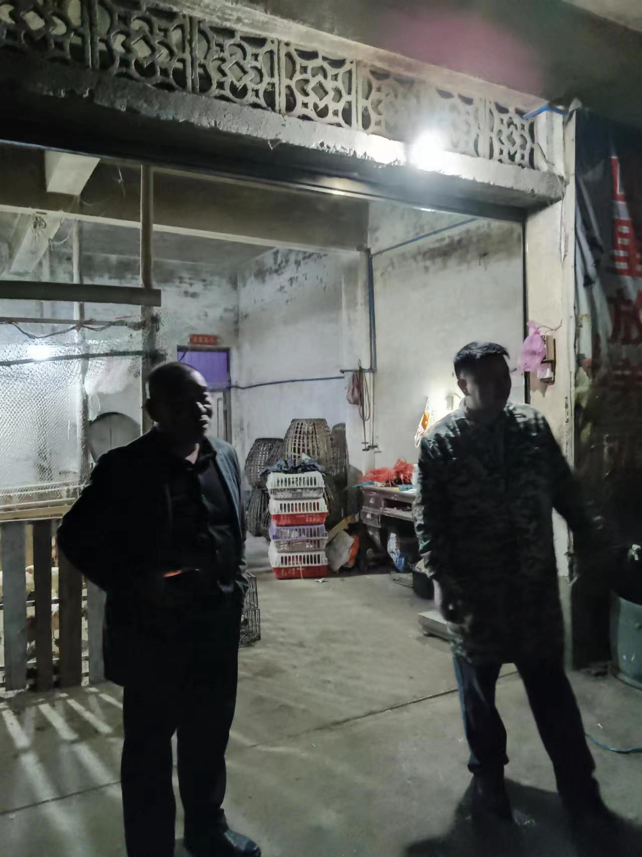 白水镇：汛期来临，党员干部闻“汛”而动