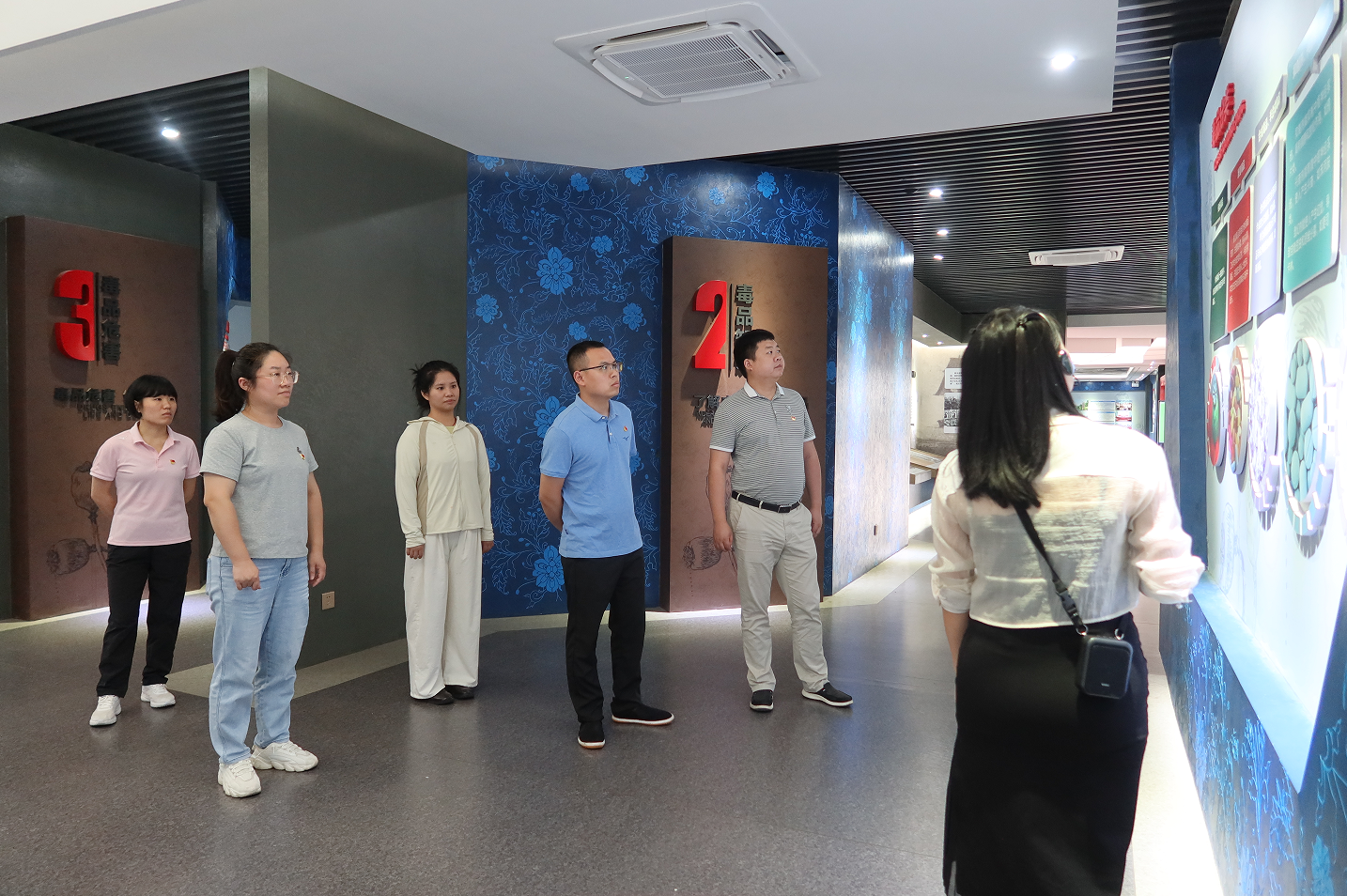 祁阳团市委开展“参观禁毒教育基地 筑牢青春无毒防线”主题党日活动