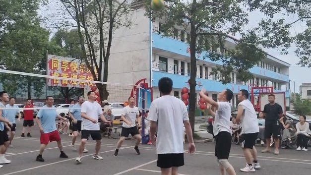 梅溪镇教管中心 “气”势如虹  “排”出精彩
