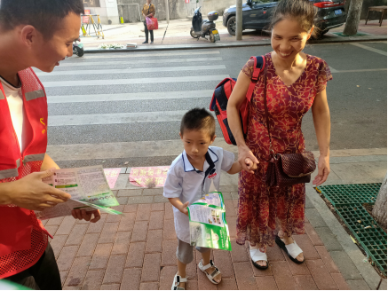 祁阳市林业局开展“全民禁毒、绿色无毒”禁毒宣传活动