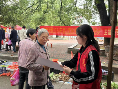 进宝塘镇开展侨法宣传专题活动