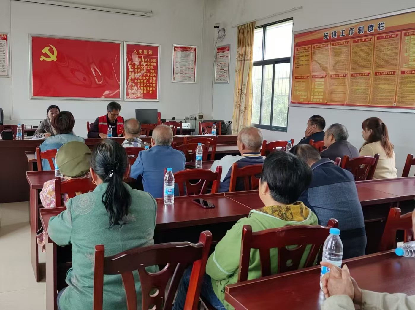 白水镇：“一月一课一片一实践”深学笃行增实效