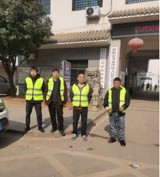 龚家坪镇：筑牢交通“安全堤” 铺就畅行“平安路”