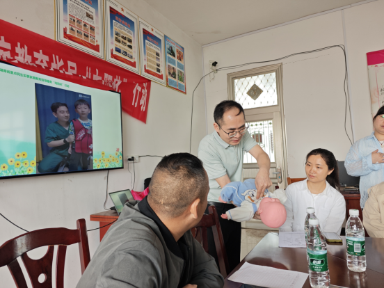 祁阳梅溪：部门联动开展家庭教育指导“向阳花”行动讲座