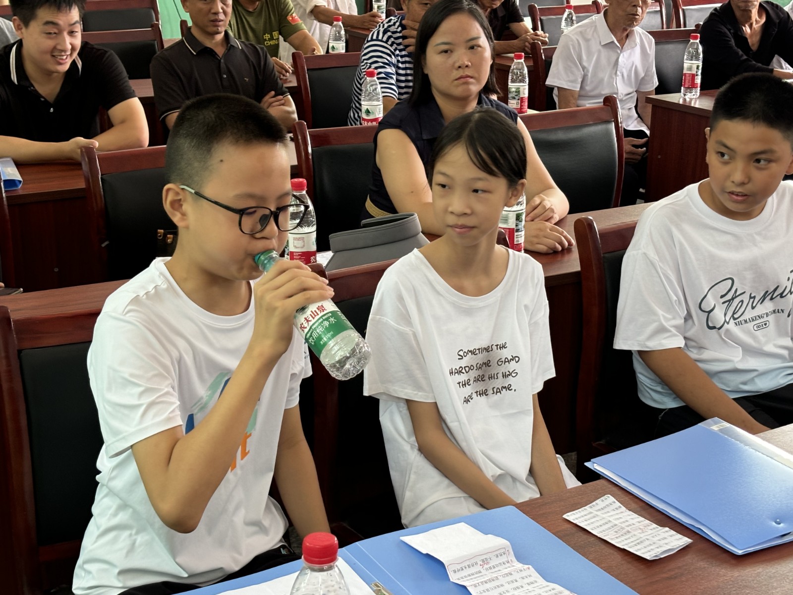 “爱阅读·防溺水”主题活动点亮白水镇赵衙里村农家书屋