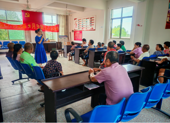 下马渡镇：健康服务送下乡，农家书屋变身“健康讲堂”