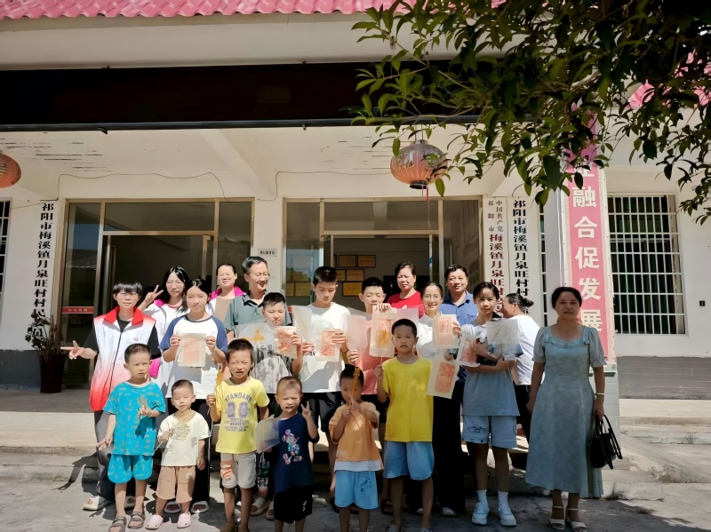 祁阳市梅溪镇月泉旺村：处暑“校屋共读”绘就文化惠民新图景