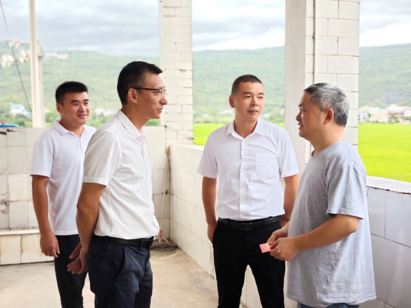 梅溪镇：走访慰问困难教师 实地调研解难题