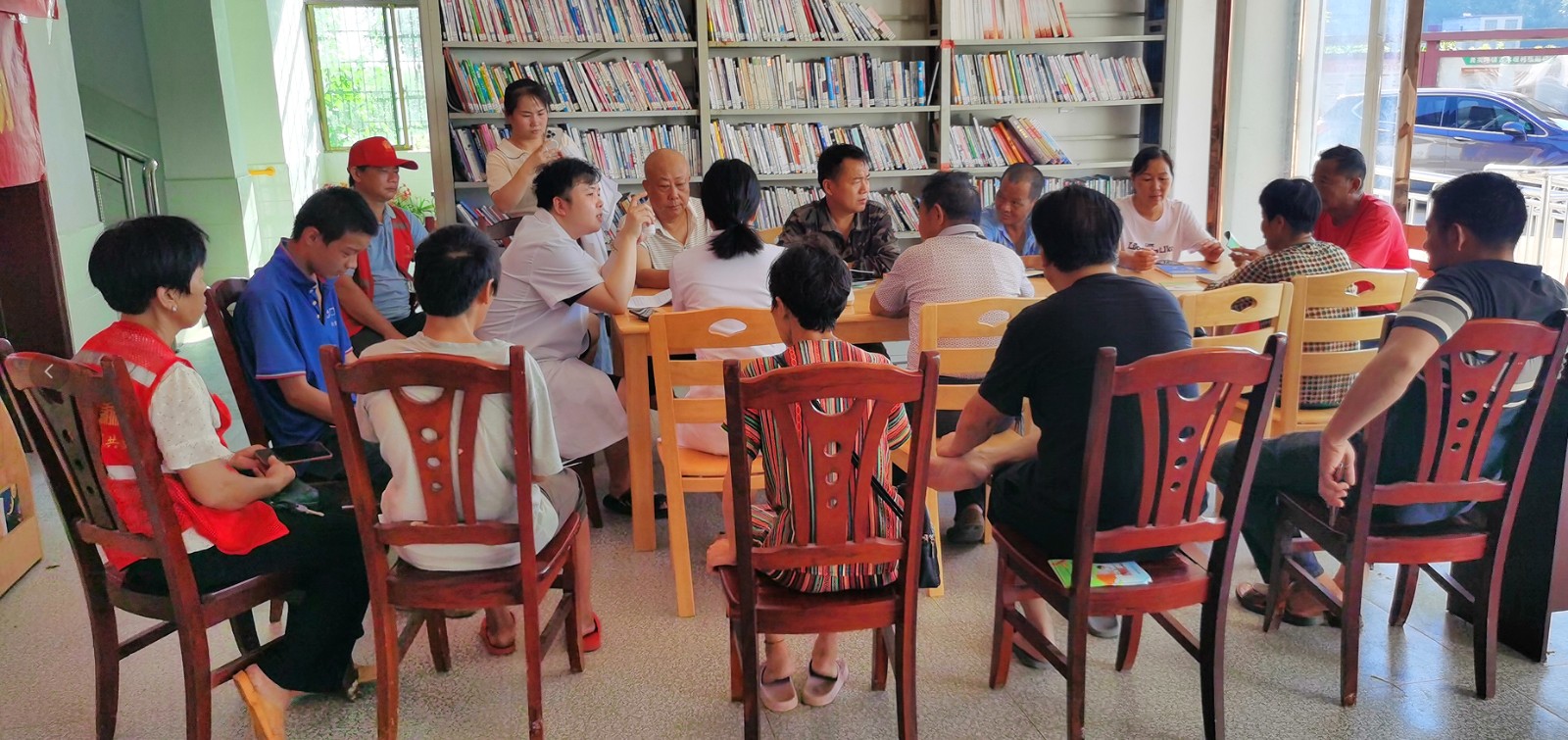 龚家坪镇：“农家书屋+义诊”，小阵地发挥“大力量”