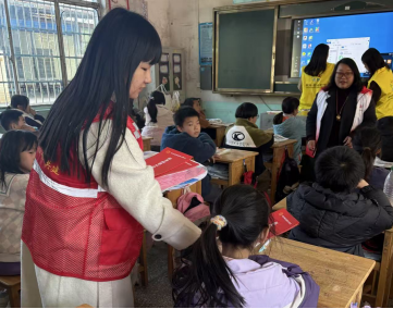 祁阳市进宝塘镇开展侨法宣传暨民族团结进步宣传月主题活动