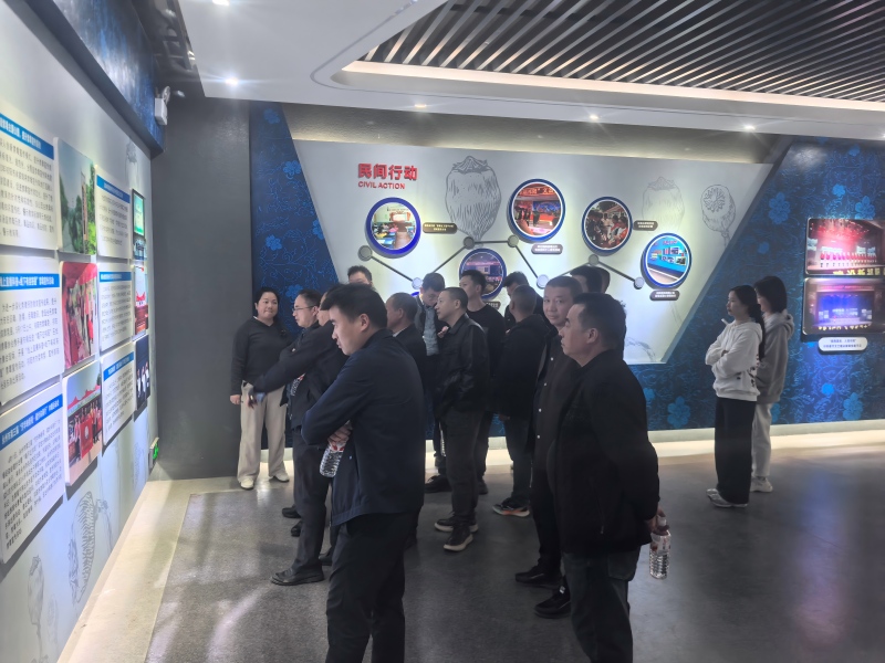 梅溪镇组织干部参观禁毒基地 筑牢禁毒思想防线