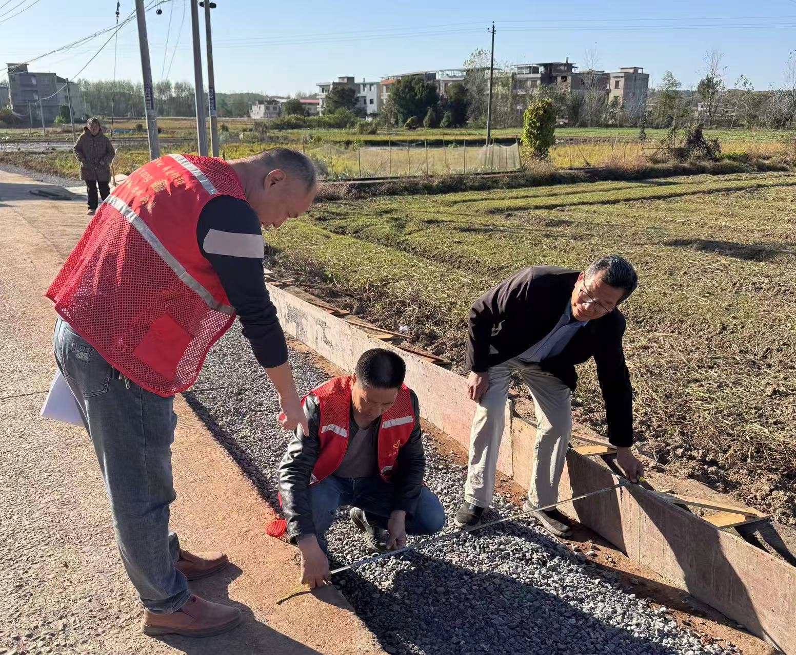 白水镇纪委：全程监督护航乡村公路提升，筑牢民生工程“廉洁防线”