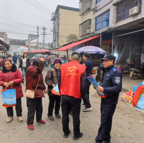 观音滩镇：禁毒宣传进市场  年末“防毒”要抓牢
