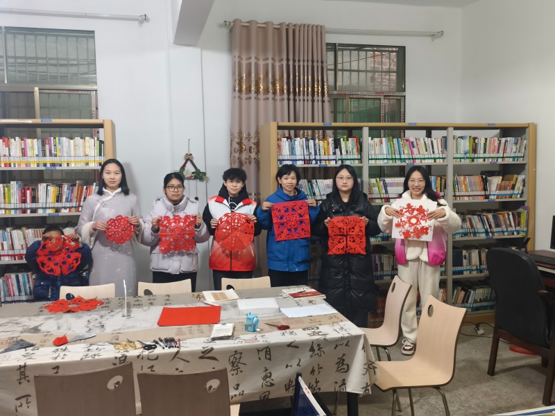 祁阳市梅溪镇：剪纸传情迎新年，文化惠民暖人心