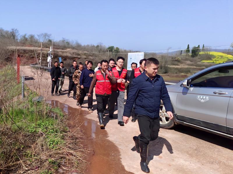 梅溪镇同步开展防汛与森林防火应急演练 筑牢安全双防线