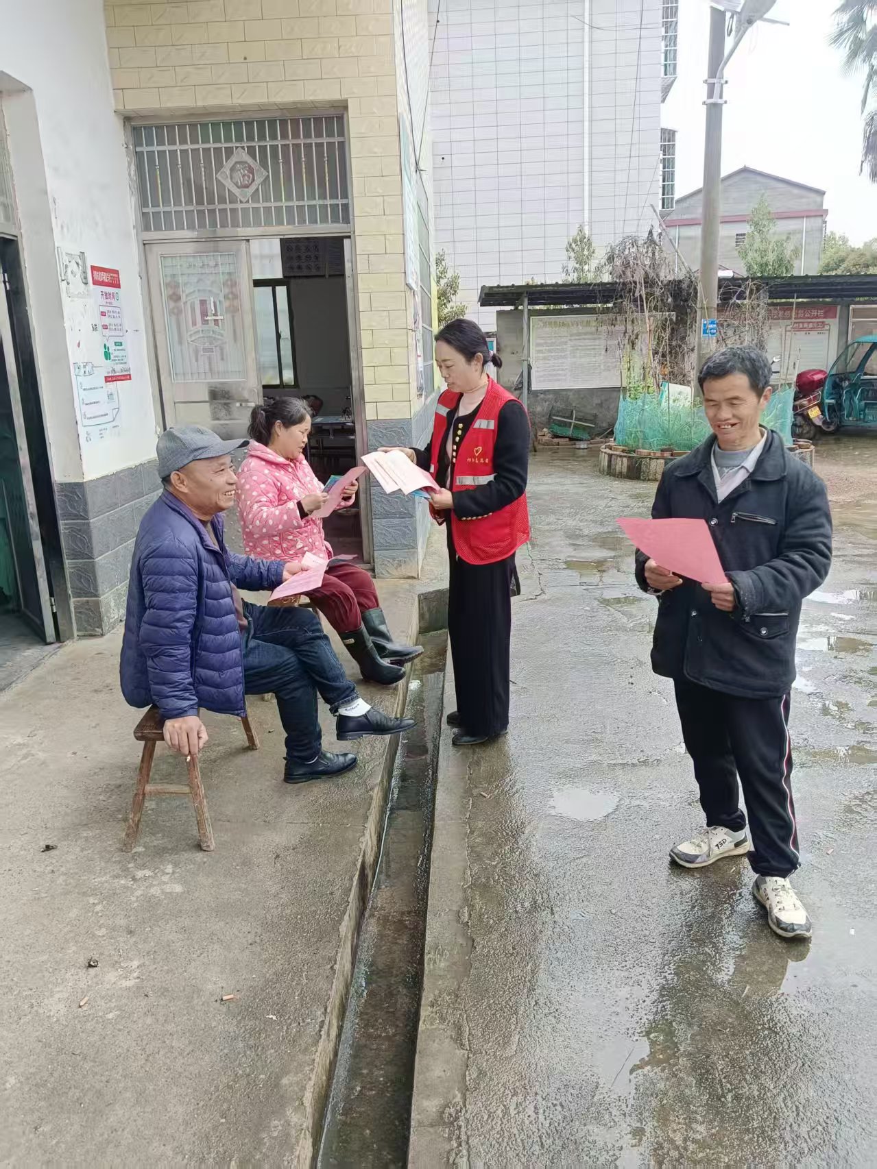 龚家坪镇：织密野生蘑菇中毒“防护网” 筑牢群众健康安全线