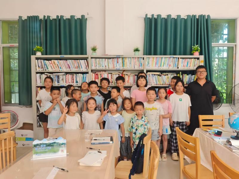 书香伴盛夏 护苗助成长 大伍村护苗书屋暑期公益班顺利开课